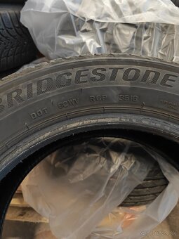 Predám letné gumy 195/60 r16 - 3