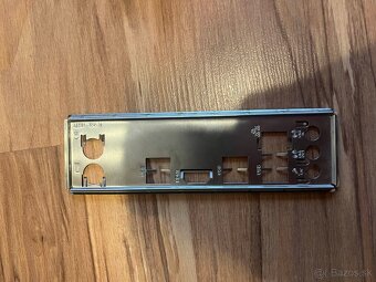 Maticna doska gigabyte Z390 UD - 3