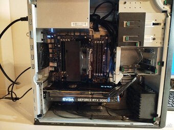 22 Jadro | 64GB RAM | RTX 3080 | HP Z440 - 3