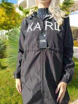 Christian Dior, Karl kabáty - 3