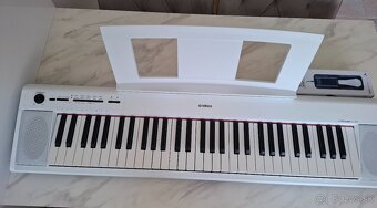 Predám digitálne piano-pedál a stojan zdarma - 3