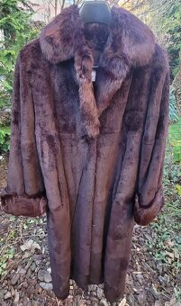 Predám krásny dlhý kožuch - strihaný farbenýkrálik - 3