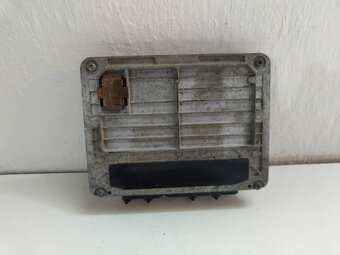 riadiaca jednotka SKODA Felícia 047906030C 30€ - 3