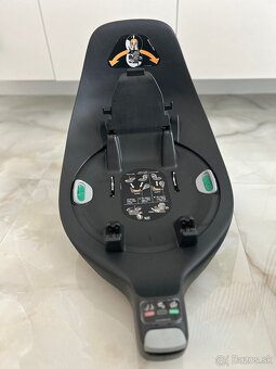 Predám rotačnú ISOFIX základňu Cybex - 3