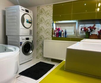 VIDINÁ - RD - 240 m2 - TERASA, BAZÉN, GARÁŽ - 3