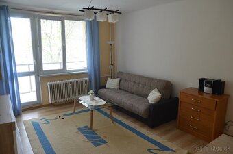 2 izbový s loggiou,  Sídl.II,, 1/3 poschodie - 3