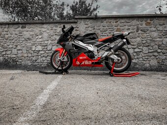 APRILIA RSV1000R FACTORY - 3
