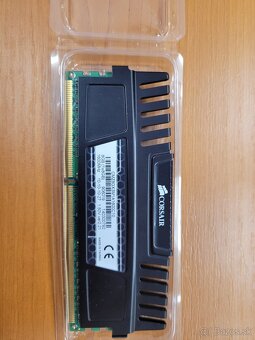 Corsair VENGEANCE 8GB DDR3 - 3