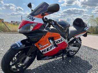 Honda CBR600 F4i - 3