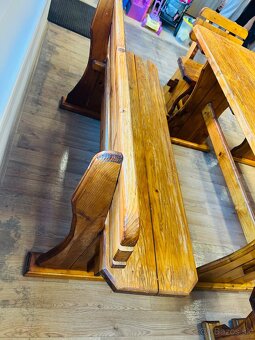 Drevený stôl z lavicami a stoličkamy - 3