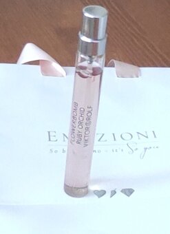 Viktor &Rolf Floverbomb orchid parfém 10ml - 3