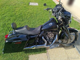 Harley Davidson Street Glide - 3