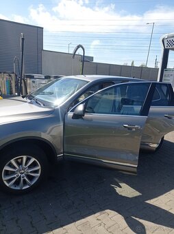 TOUAREG 3,0 - 3