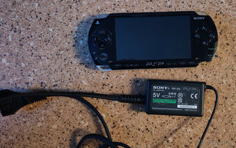 Sony PSP 1004 - 2GB MemoryStick - 3