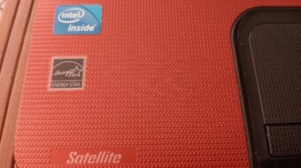 Predám notebook Toshiba Satelite C855-22Q na náhradné diely - 3