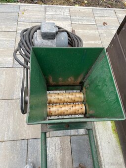 Šrotovník na ovocie - 3