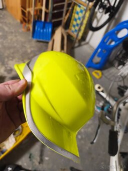 Pracovné gumáky,prilba, plášť,monterky - 3