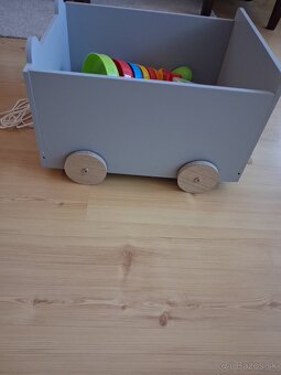 Dreveny vozik na hracky - 3