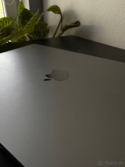 MacBook Pro 16” M1 MAX 32GB RAM 1TB - 3