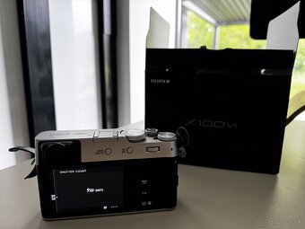 Fujifilm X100VI strieborný - 3