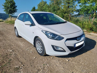 Hyundai i30 1.4i - 3