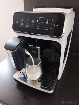 Philips 3300 LatteGo Automatický kávovar EP3243/50 - 3