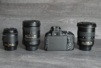 Nikon D5600 so sadou objektívov - 3