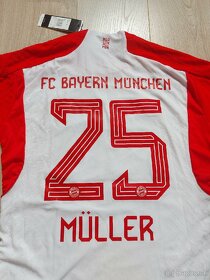 FC Bayern Mníchov - 3