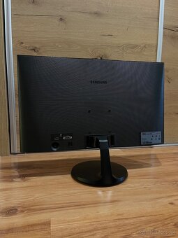 Monitor Samsung S24F350FHU - 3