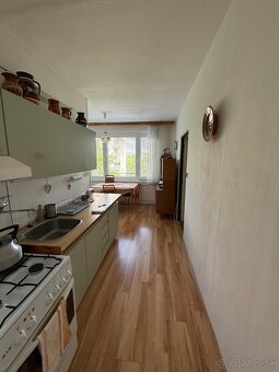 Predam 2-izbovy byt(64m2) s lodžiou a pivnicou - 3