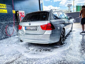 BMW e91 318d - 3