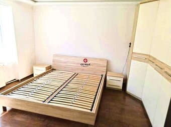 GE-MAX Reality ponúka na predaj priestranný 3-izbový zariade - 3