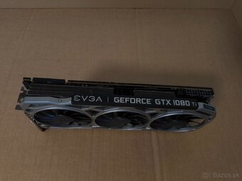 eVGA Nvidia GeForce GTX 1080 Ti - 3