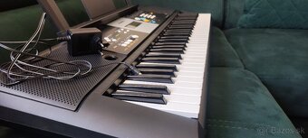 Yamaha PSR E223 - 3