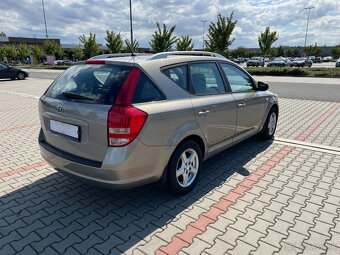 Kia Ceed 1.4 66kw ČR klima serviska - 3