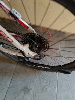 Crussis e - Largo 9,6 M modro červená 2021 - 3