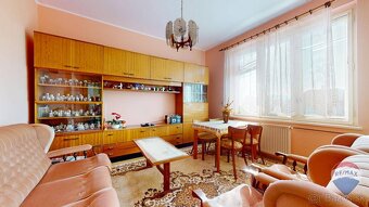 REZERVOVANE - na predaj 2-izbový byt 56 m2 Nemšová pôvodný s - 3