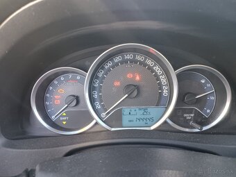 Toyota Auris - 3