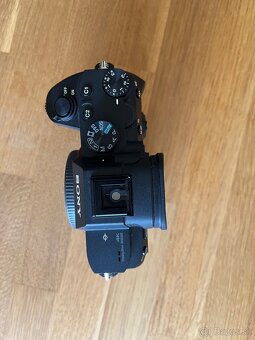 Sony A7 III telo + smallrig , top stav - 3