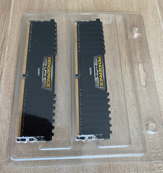 CORSAIR VENEGANCE LPX DDR4 16GB KIT (2x8GB) 2400MHz - 3