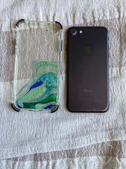 Iphone 7 čierny 32 gb používaný plne funkčný je v horšom sta - 3