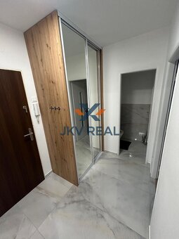 2-izbový zariadený byt Považská Bytrica Kolónia - 3