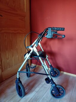 Chodítko pre seniorov-alu - 3