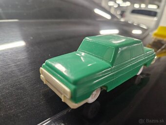 Stare hracky,auta - 3