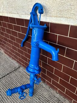 Ručná pumpa NP 90 s uzatváracími ventilmi. - 3