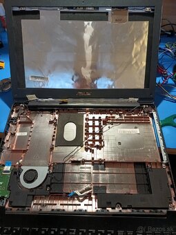 Rozpredam asus x553M - 3