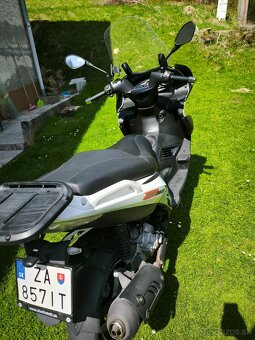 Aprilia SR 300max - 3