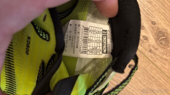 Pánske bežecké tenisky KIPRUN KD800 žlté - 3