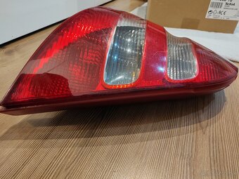 Mercedes Benz A trieda zadné svetlá - 3