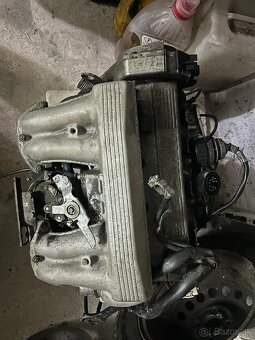 Motor Bmw e30 316i M40 - 3